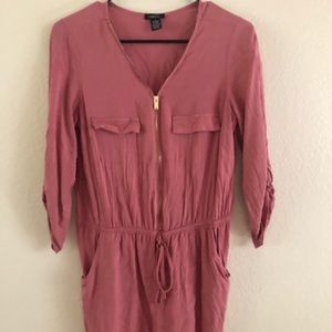 ⚡️Rue21 dusty pink pocketed romper with zipper